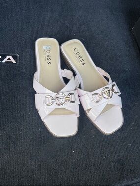 GUESS Women's Light Pink Patent Slide Sandals with Gold-Tone Logo Hardware